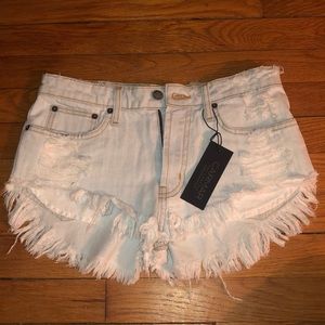 NWT “Mogan” Carmar jean shorts size 25